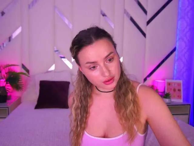 FloraGreys — It turns me on when a man is confident and knows what he wants... Especially if he wants me.
It turns me on when a man makes me feel wanted... without further ado
Slight dominance, confident hands, a look that makes your knees shake - and I'm all yours.