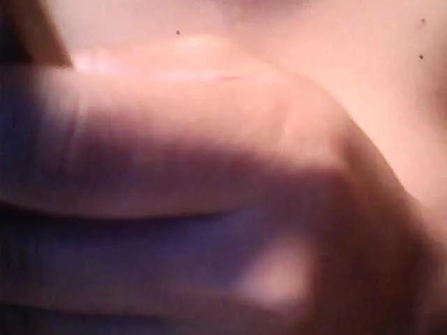 lovelyshantal's avatar