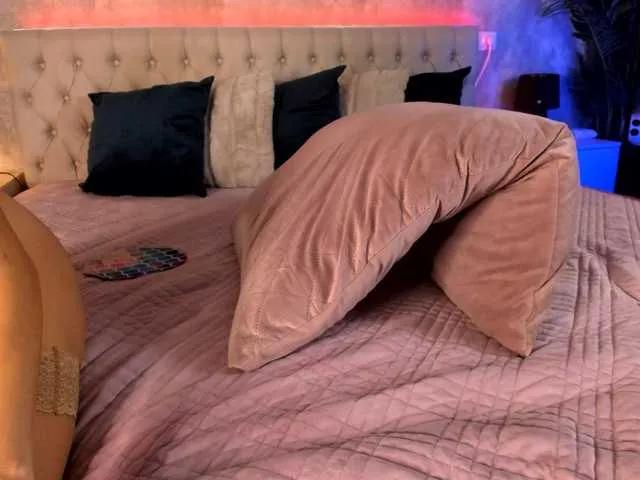 BongaCams Raisa1gee is Freechat Raisa1gee —>Play with my mind also with my body and you will go with me in Wonderland.
>Edging for as long as I can