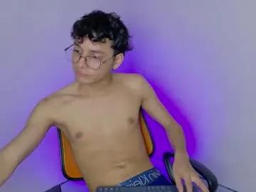 andrew_dann — GOAL: cum show [524 tokens remaining] hello cum show #skinny #c2c #twink #feet #cute