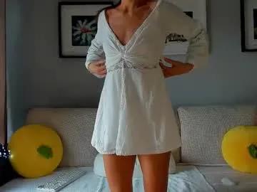 bella_hot77 — Fuck me hard and let s cum!!! - Goal: horny mood [250 tokens left] #new #squirt #fit #lovense #ass