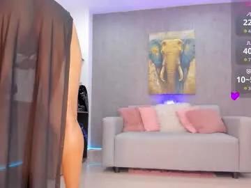 ella_pride1 — GOAL: Naked  me 10 min [131 tokens remaining] 