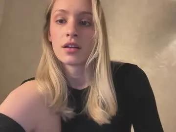 fflloowweerr — Welcome to my room...Domi is on /pvt open - Multi Goal: suck big dildo topless [599 tokens left] #slim #feet #pvt #new #shy