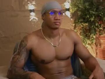 logan_varela — Striptease & Body worship + Oil Up [371 tokens left] #ebony #muscle #bbc #bigass #uncut