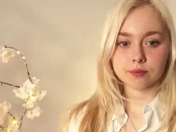 odelynbrower — GOAL: turn around!! [265 tokens remaining] Ticket Show today^^ #bigboobs #young #18 #blonde #shy