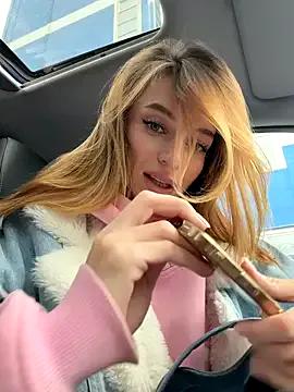 -AngelAri- — Freechat on StripChat