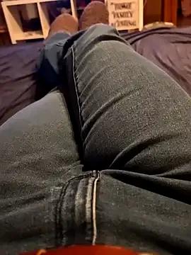 Horny_mummy — Zieh die Hose aus mummy! LT GET VID