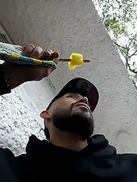 Kingbigcock23cm — Masturbarse