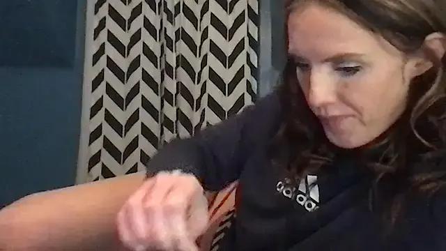 StripChat kittycatkendra is Freechat kittycatkendra — pinch n slap these titsss