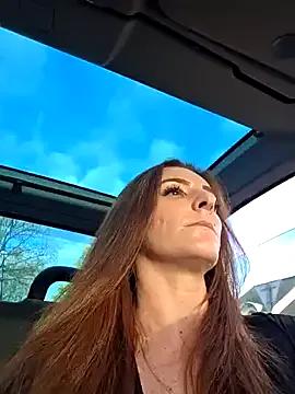 Ladykimberly_XOXO — FOOTJOB BLOWJOB EN TOPLESS 