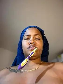 riri_brunnete — Make me moan your name