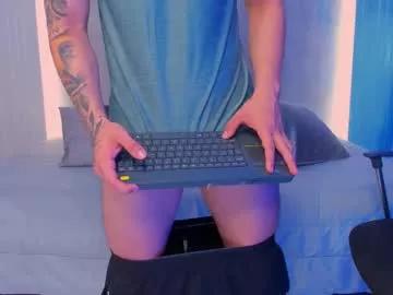 apholo_strong from Chaturbate is Freechat