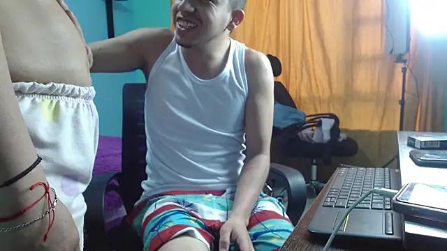 crish_joha from StripChat is Freechat