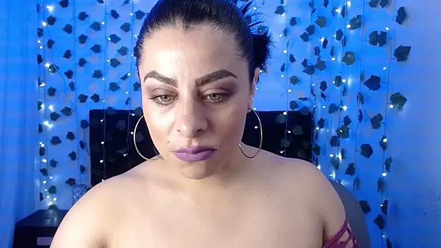 daphne_29 from StripChat is Freechat