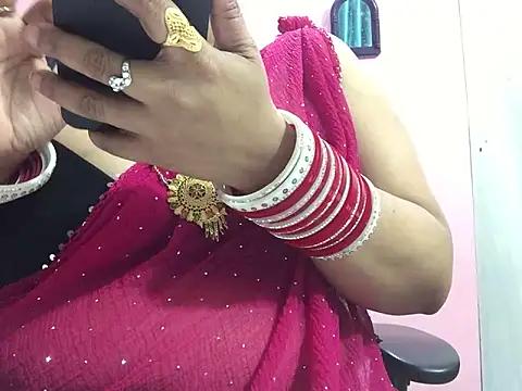 Desi_bhabhiii from StripChat is Freechat