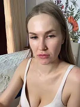 DianaShermy from StripChat is Freechat