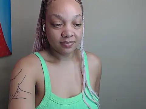 HAZELNUT_EYE from StripChat is Freechat