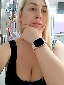 HotJanet from StripChat is Freechat