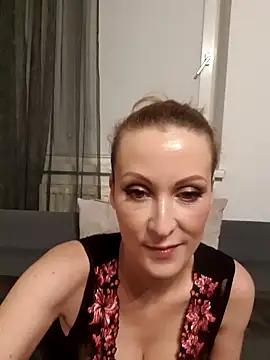 IsabellaLuiXXX from StripChat is Freechat