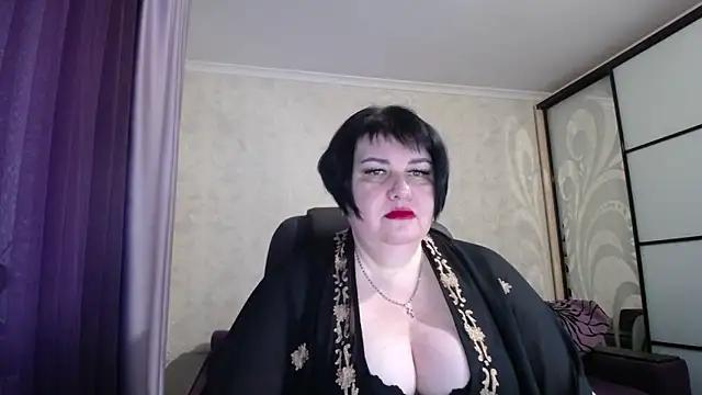 JuicyLady_Di from StripChat is Freechat