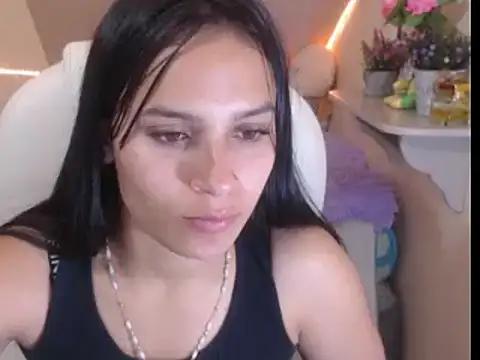 laura_pink22 from StripChat is Freechat