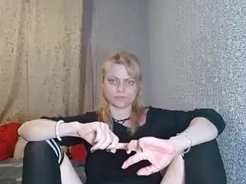 LindaRoutz from StripChat is Freechat