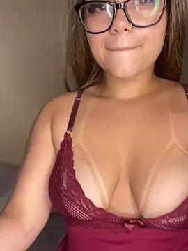 Lolacavalona from StripChat is Freechat