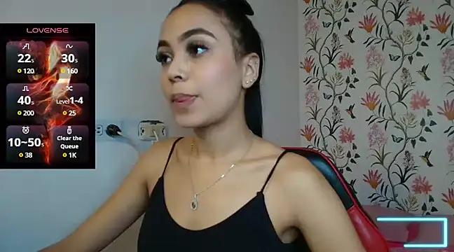 lucia_brown from StripChat is Freechat