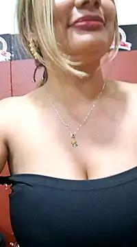 Luna--95 from StripChat is Freechat