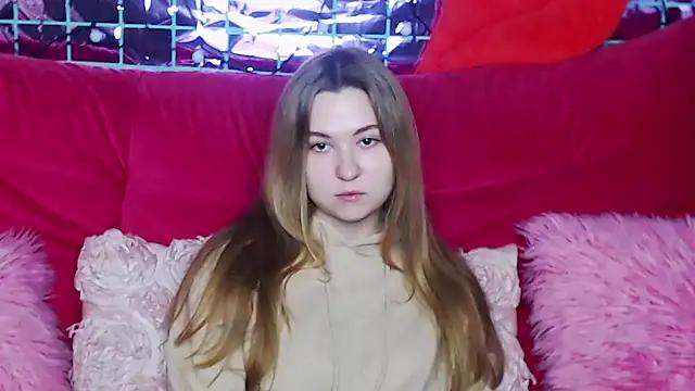 MaryKler from StripChat is Freechat