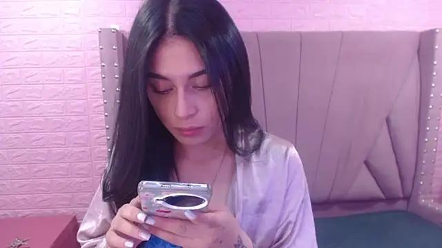 MelodySweett from StripChat is Freechat