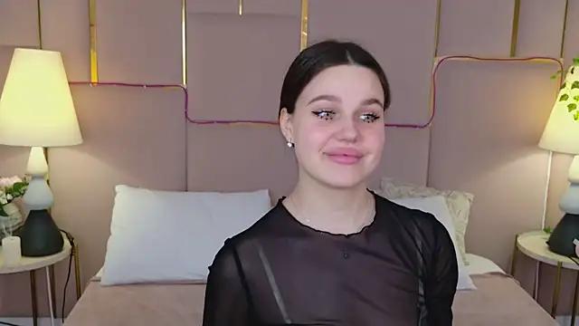 RihannaRose from StripChat is Freechat