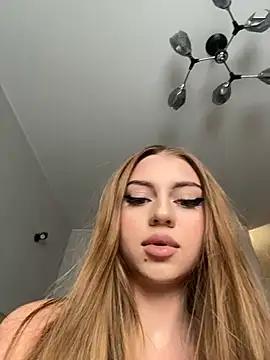 Sandy-the-Squirrel from StripChat is Freechat